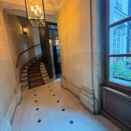 Elegant And Cozy Place De La Madeleine 8eme * Paris
